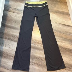 Victoria’s Secret VSX Sport Flare Leggings
